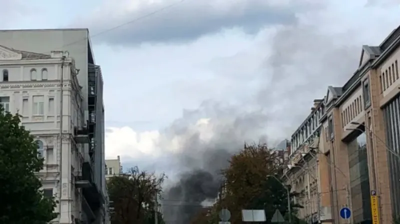 Rugsėjo 4-oji: Rusijos dronas smogė Ukrainos SBU būstinei Kyjive