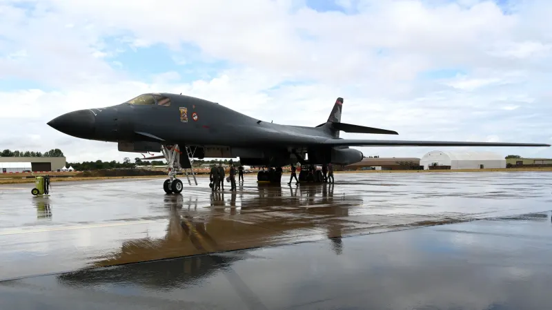 RAF Fairford: tiriamas galimas teroro planas